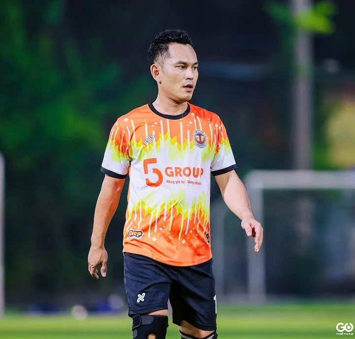 Nhật Maura — Tiền vệ