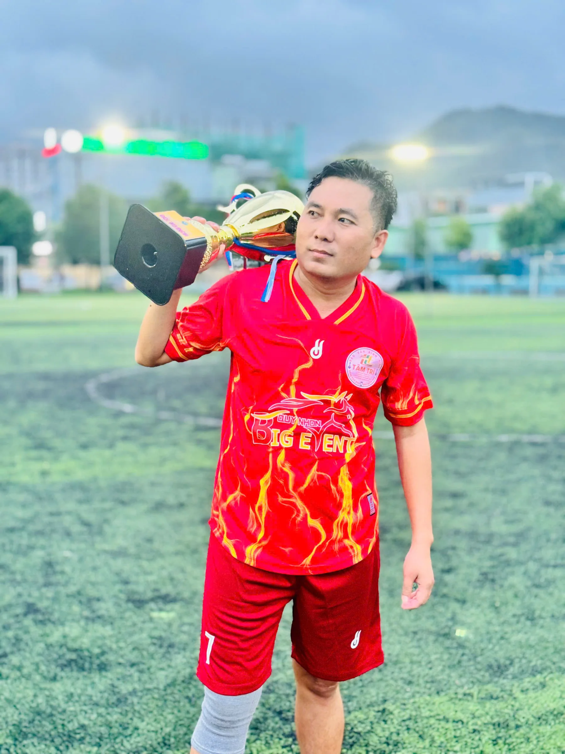 Seven Toán — Hậu vệ